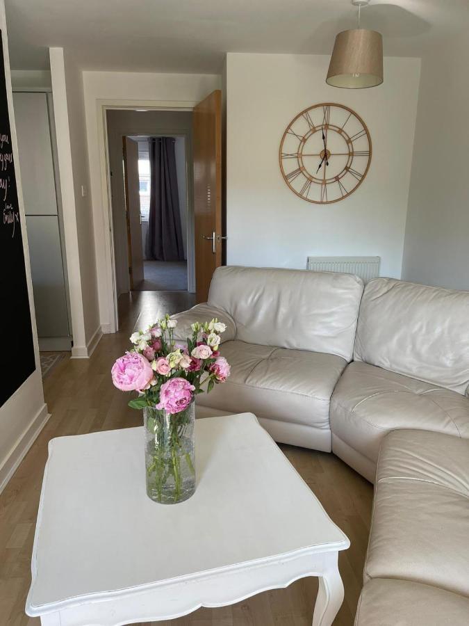 Pass The Keys Lovely 2Bedroom Flat With Balcony エディンバラ エクステリア 写真